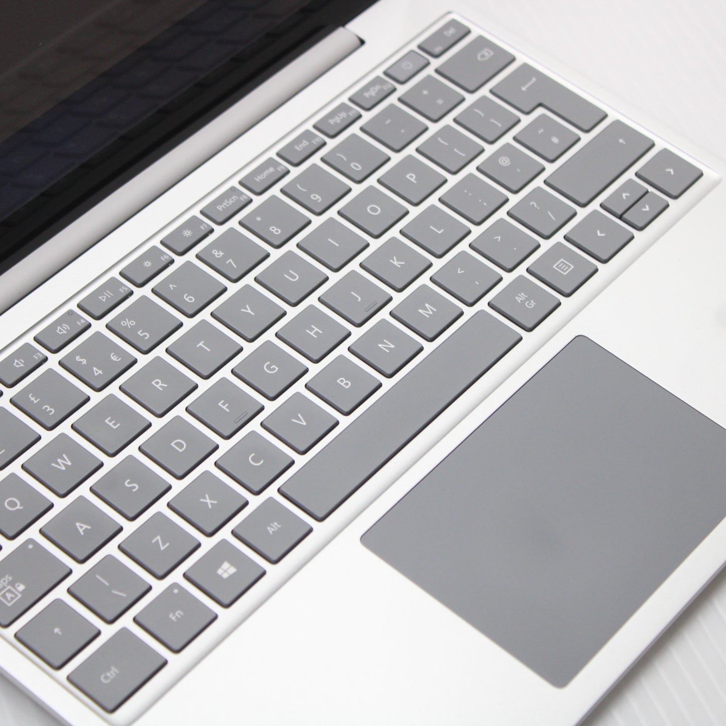 d690a9d9342e6af2fa889f16b565f7bb