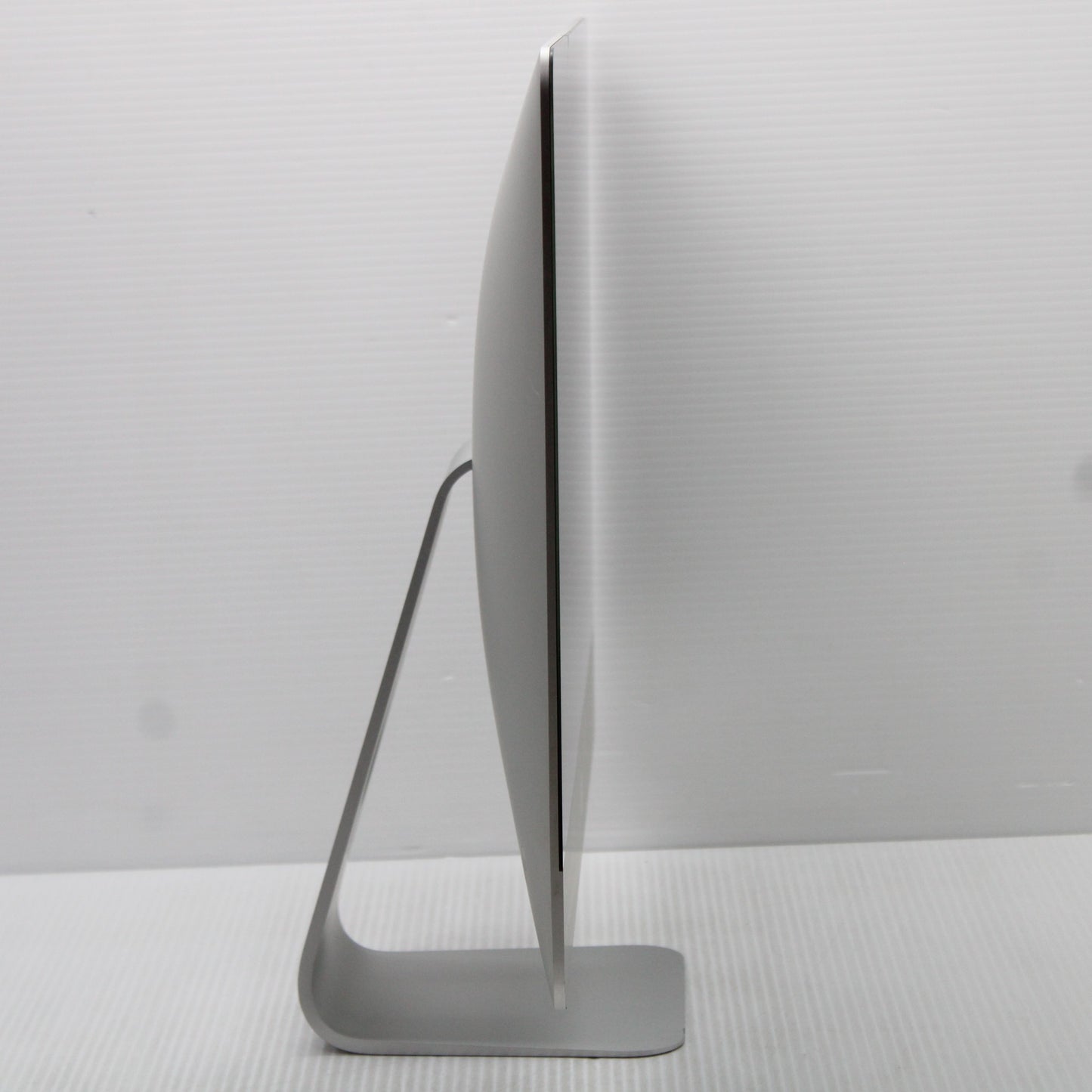 Apple iMac i5 2017 A1418 21.5 in 8GB RAM 256GB SSD Intel 7360U macOS Ventura