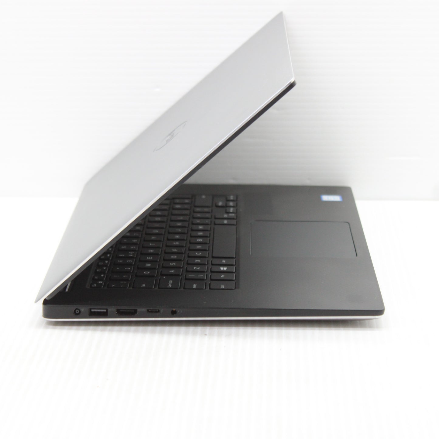 Dell Precision i7 Laptop 15.6 in 4K Touch 5520 16GB RAM 512GB SSD Intel 7820H