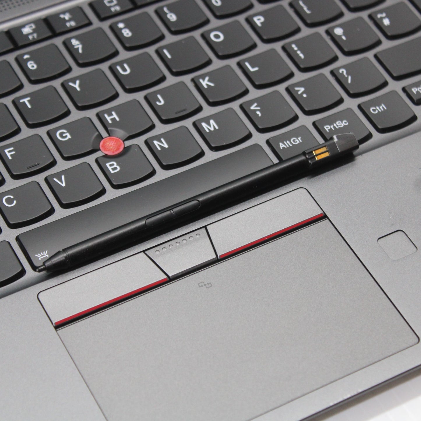 9240409e8026e674509972a8b83a9763