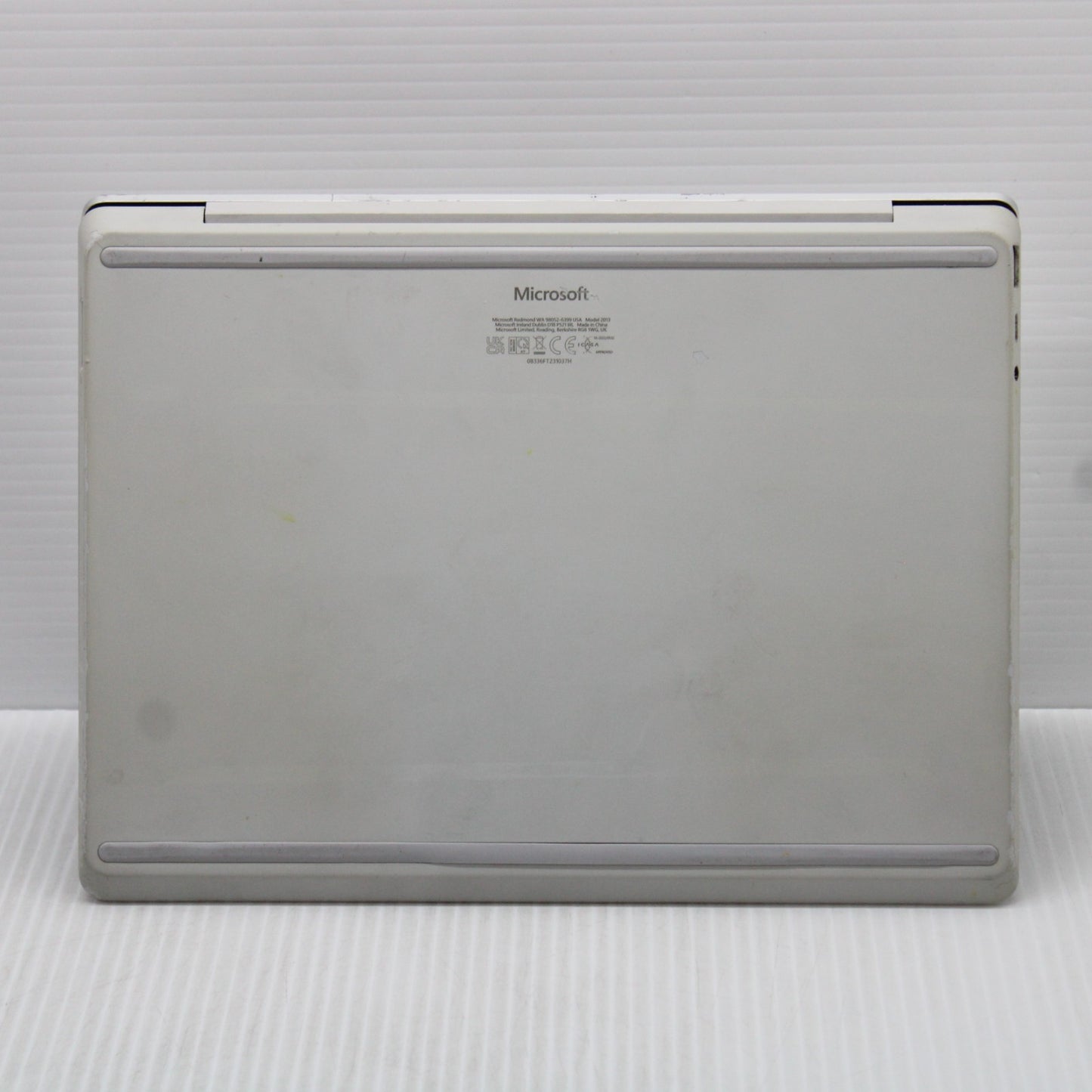 Microsoft Surface i5 Laptop Go 2 12.4 in 16GB RAM 256GB NVMe SSD Intel 1135G7