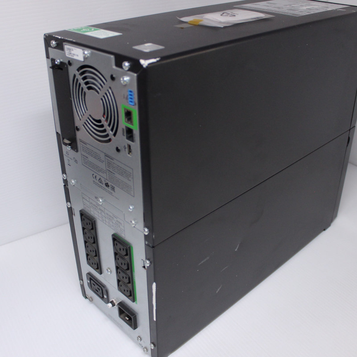 APC SMT2200IC Smart UPS 2200 VA Tower 8x C13, 1x C19, USB  NO batteries included