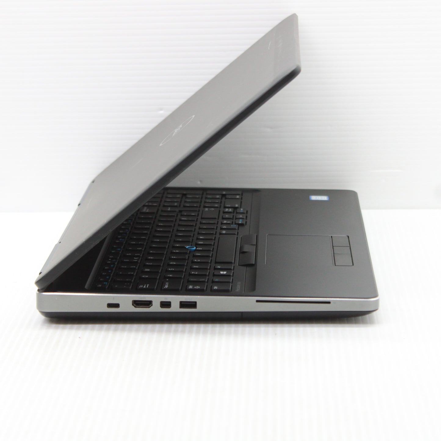 Dell Precision i7 Laptop 15 in 7520 16GB RAM 256GB NVMe Intel 7920HQ Windows 11