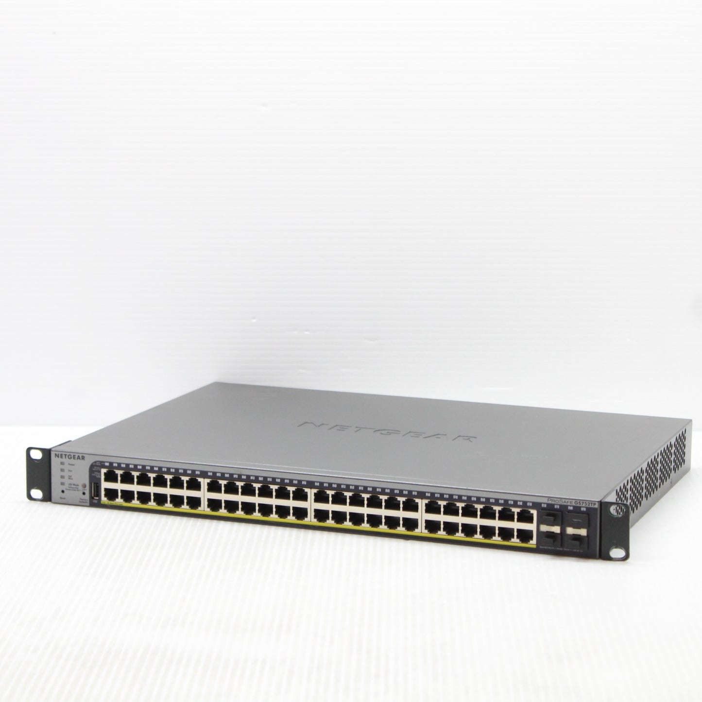 Netgear ProSafe GS752TP Smart Switch 48 Port 1Gbps Gigabit PoE and 4 Gb SFP