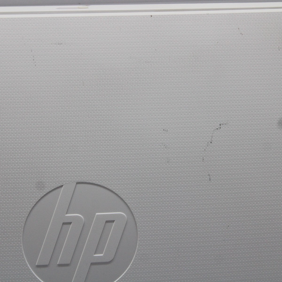 HP All in One i5 23.8 in PC 24-f0xx 12GB RAM 256GB NVMe Intel 8250U Windows 11