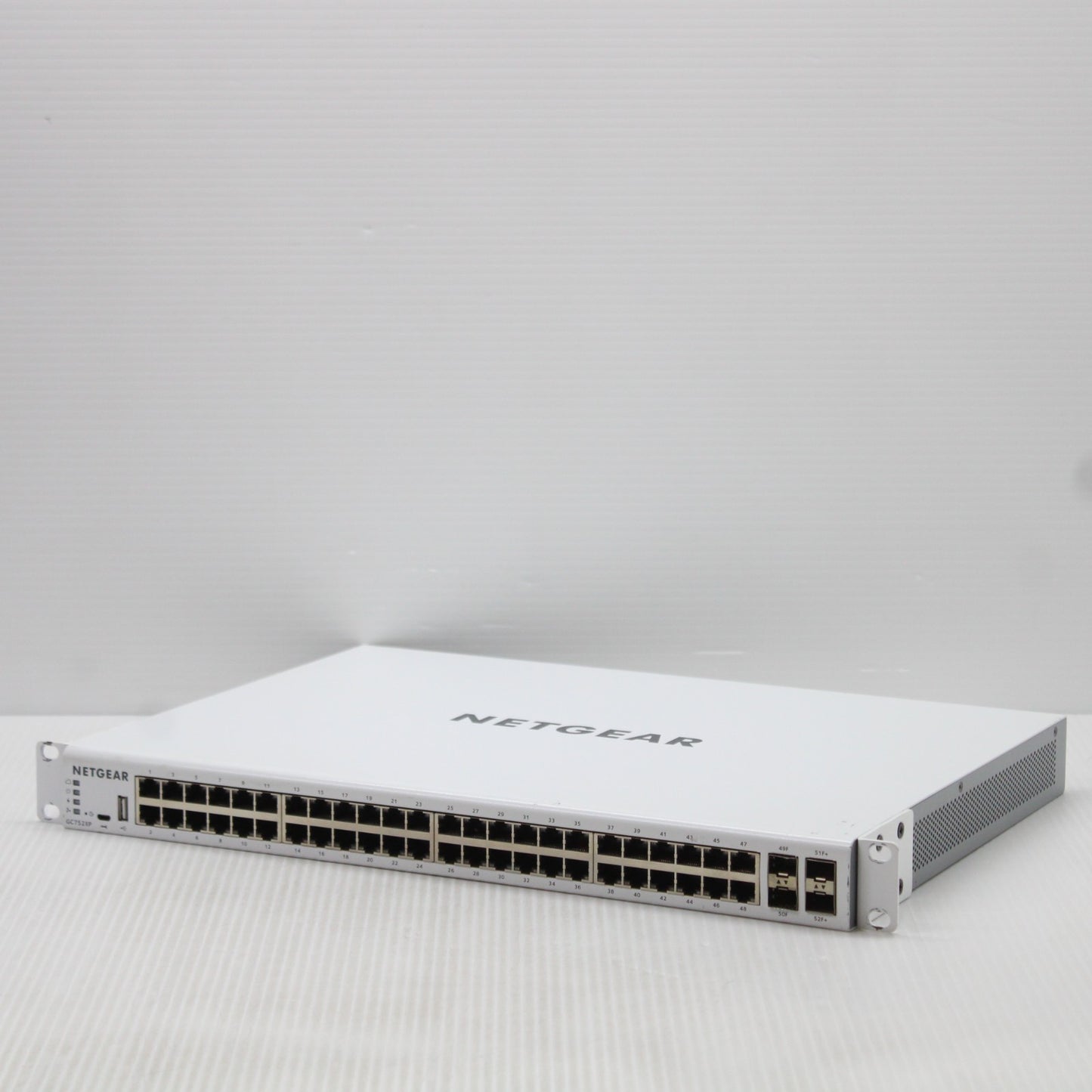 Netgear GC752XP Insight Managed Smart Cloud Switch 48 Port Layer 2 PoE+ SFP+