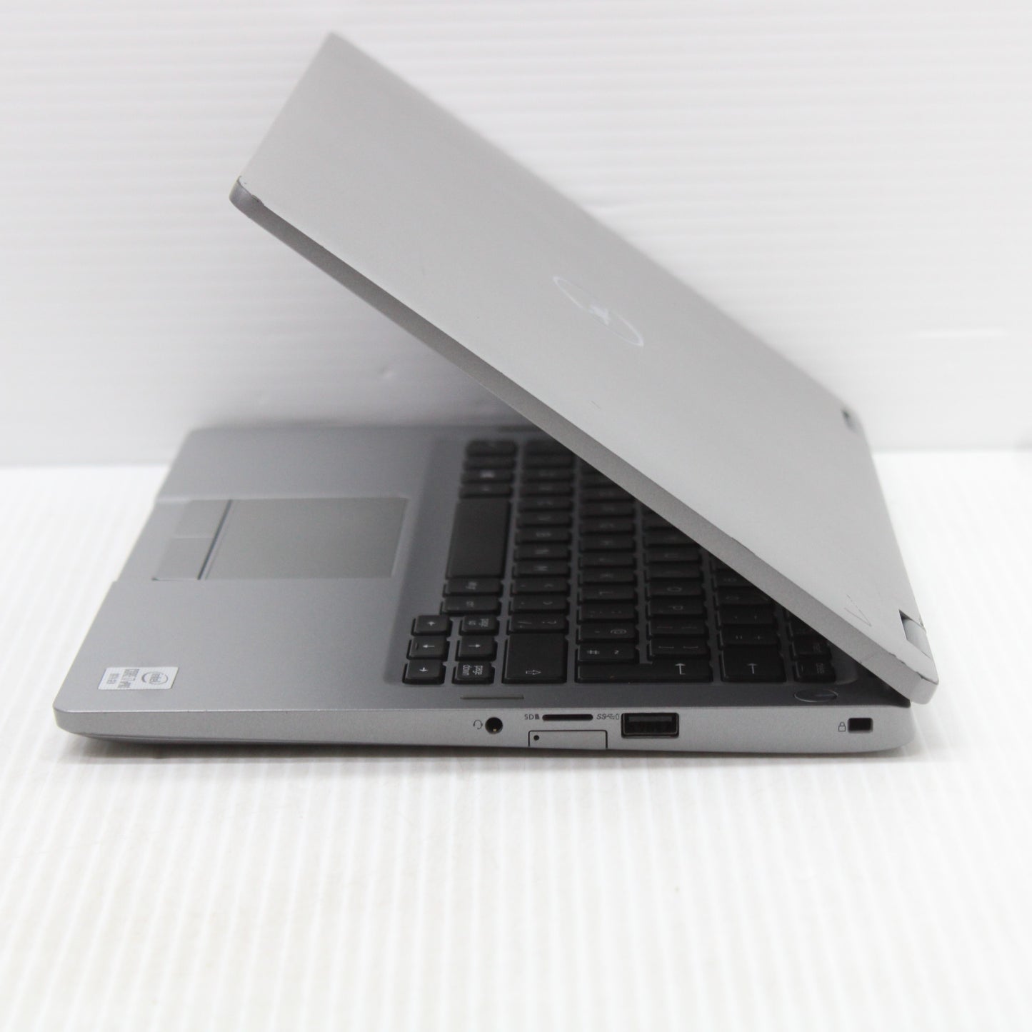 Dell Latitude i7 2 in 1 Touch 5310 16GB RAM 256GB NVMe Intel 10610U Windows 11