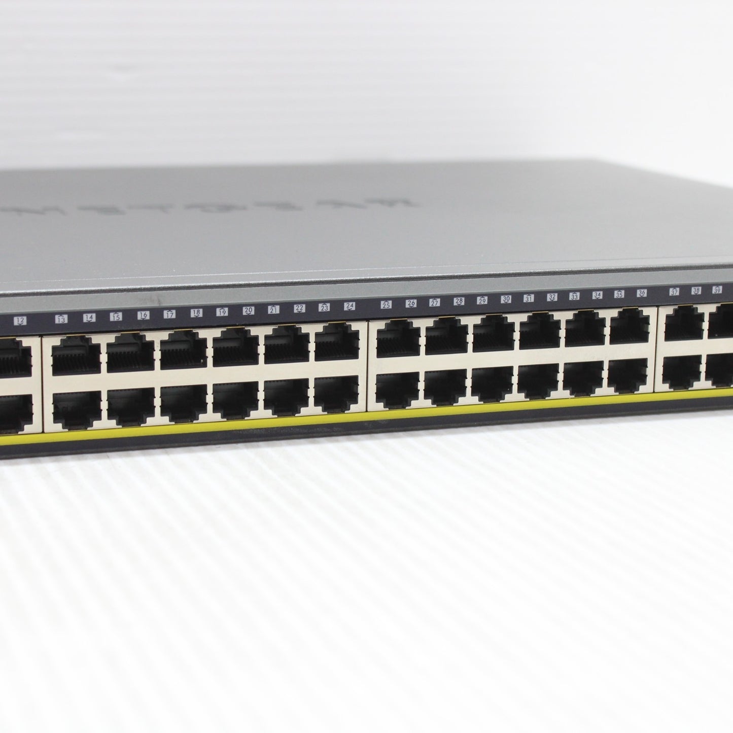Netgear ProSafe GS752TP Smart Switch 48 Port 1Gbps Gigabit PoE and 4 Gb SFP