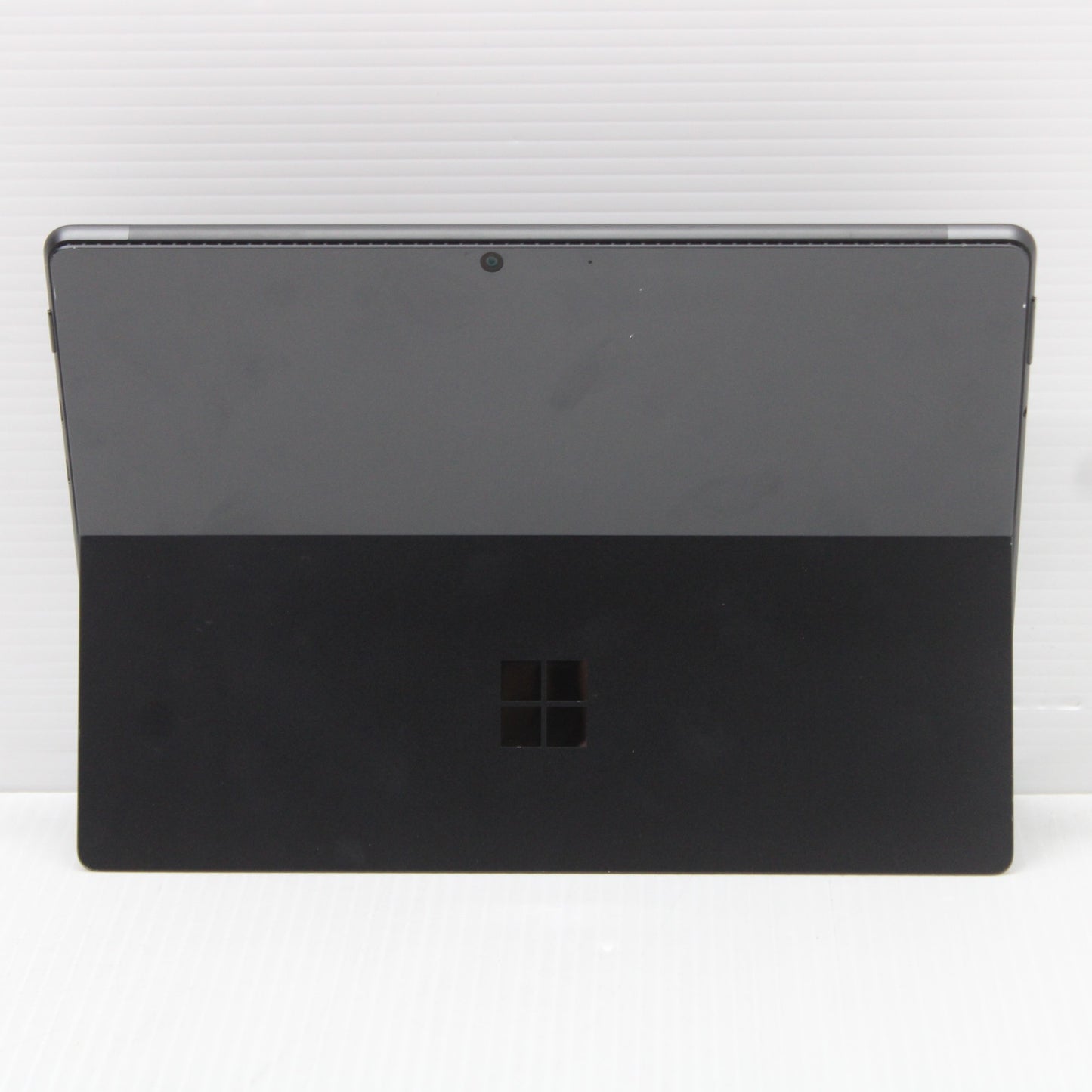 c24d768fbd05bd40eb4b3a5d07248a19