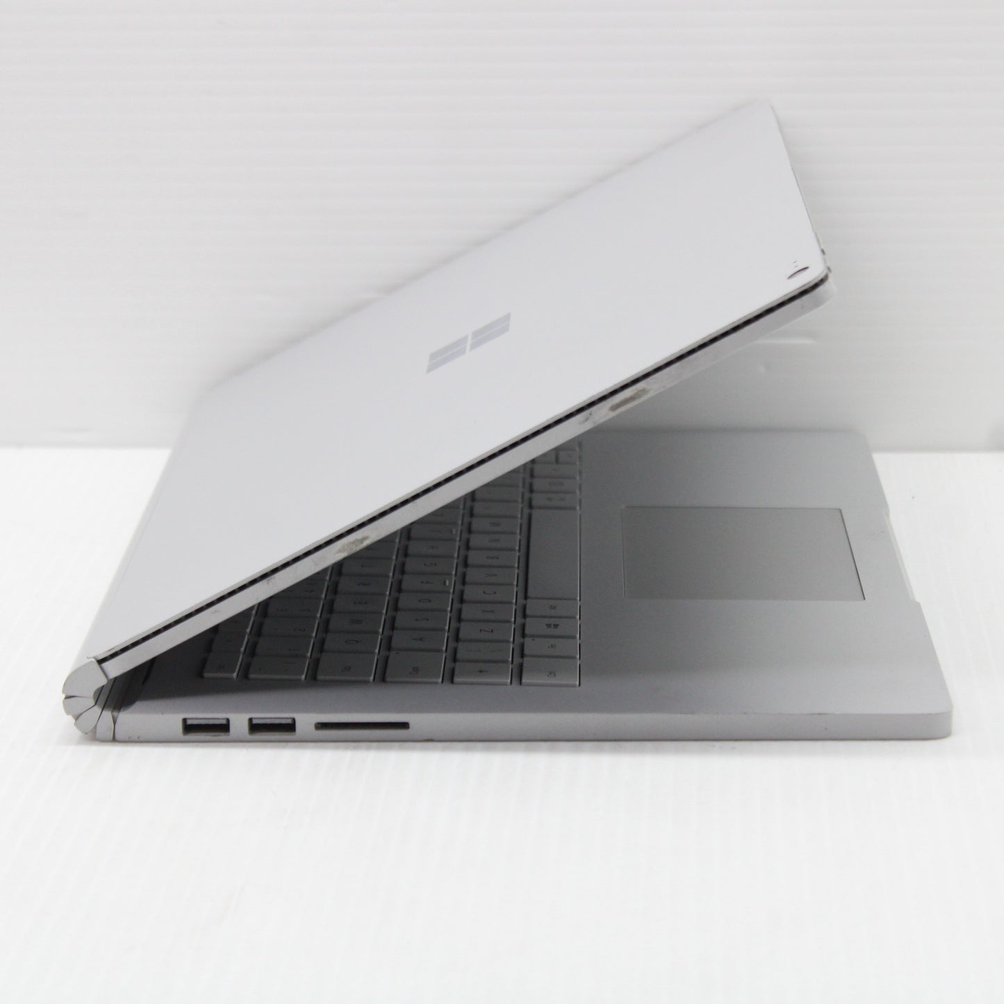 437e5740d4514cad53eef526255bf795