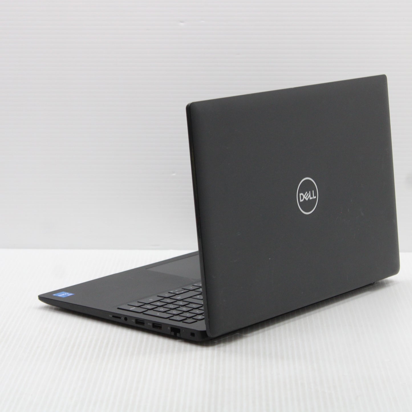 Dell Latitude i5 Laptop 15.6 in 3520 16GB RAM 256GB NVMe Intel 1135G7 Windows 11