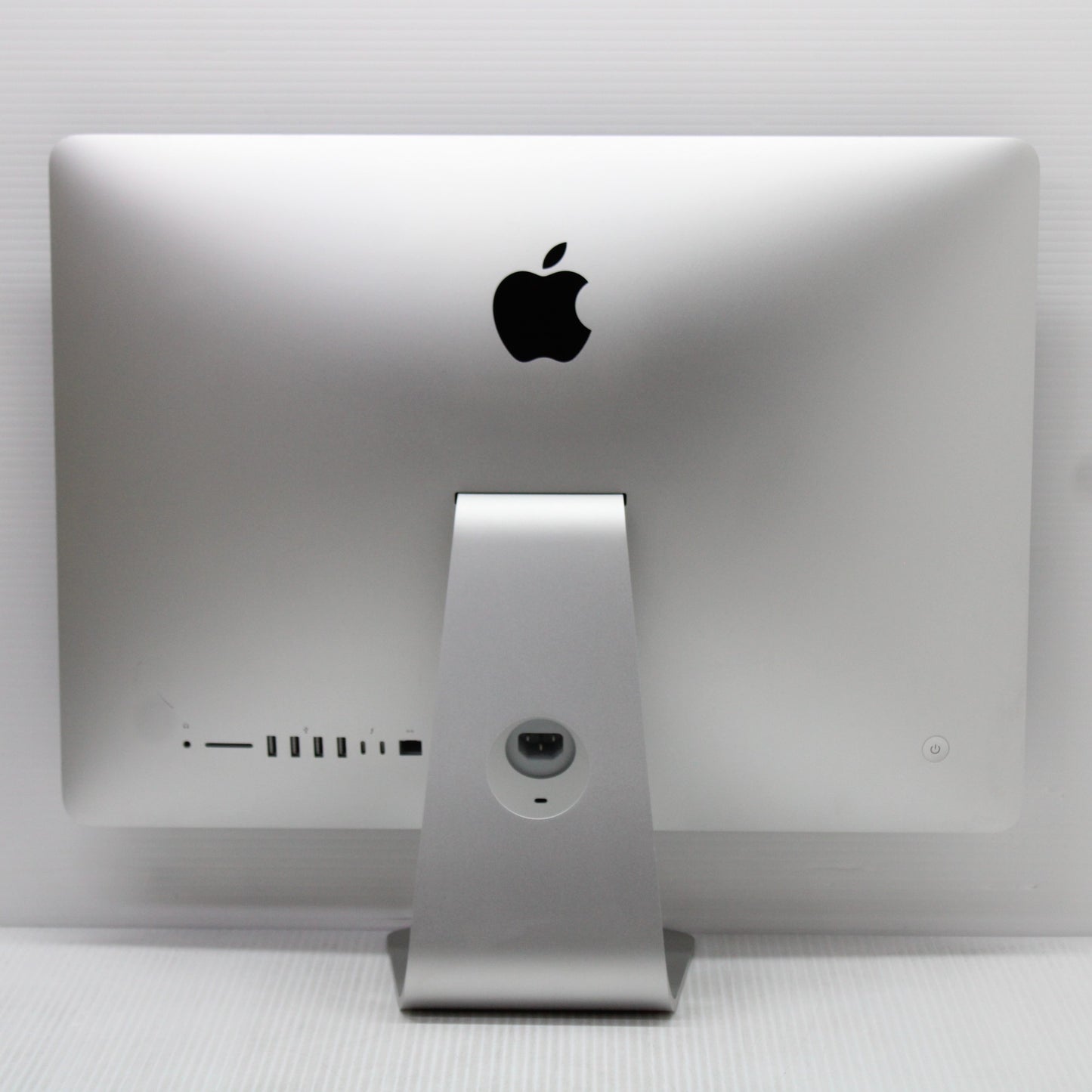 Apple iMac i5 2017 A1418 21.5 in 8GB RAM 256GB SSD Intel 7360U macOS Ventura