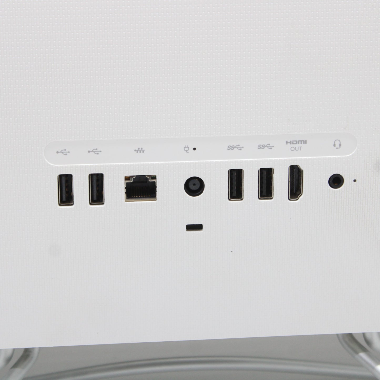HP All in One i5 23.8 in PC 24-f0xx 12GB RAM 256GB NVMe Intel 8250U Windows 11