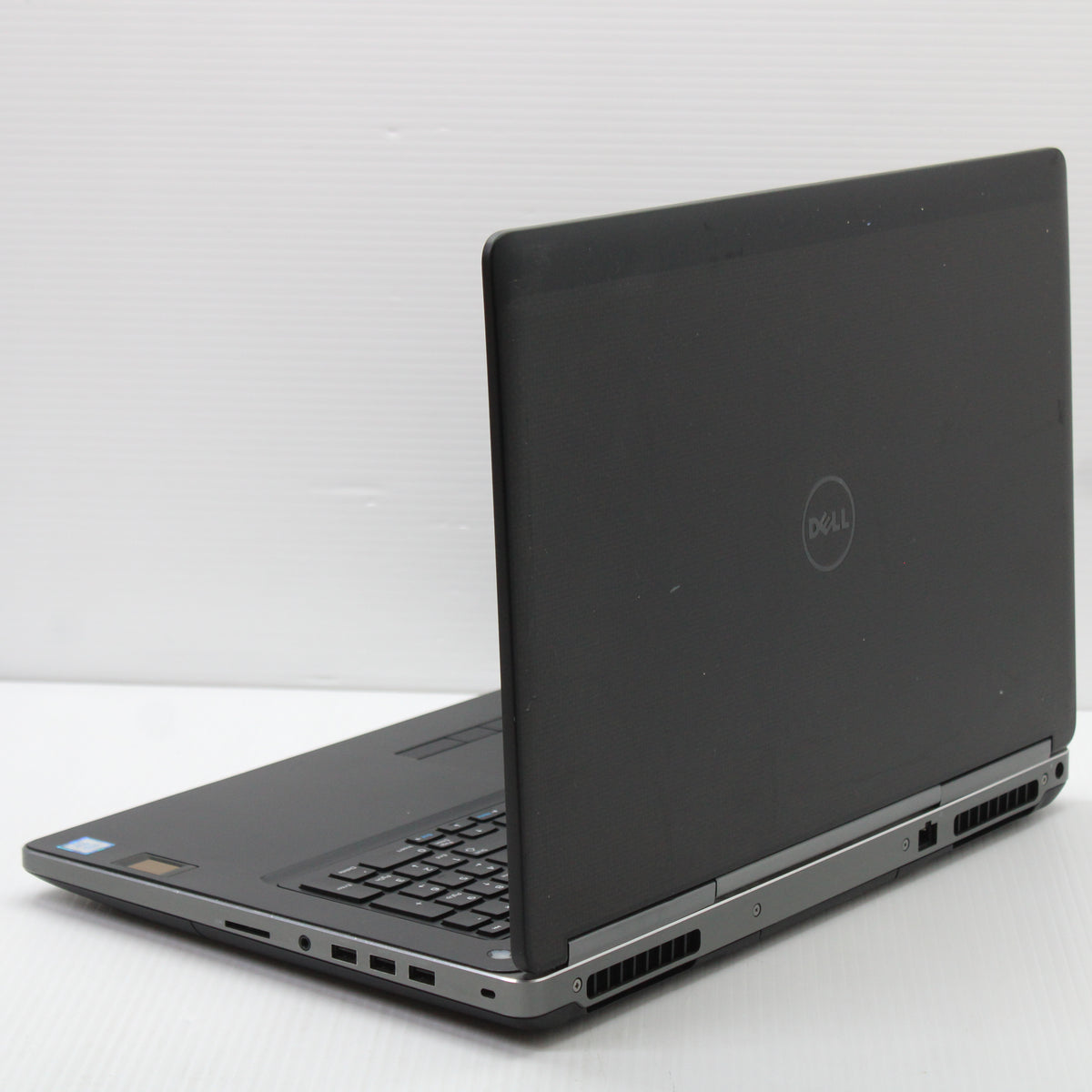 Dell Precision 7710 Laptop 17 in 32GB RAM 512GB NVMe Xeon E3-1535M Quadro M4000M