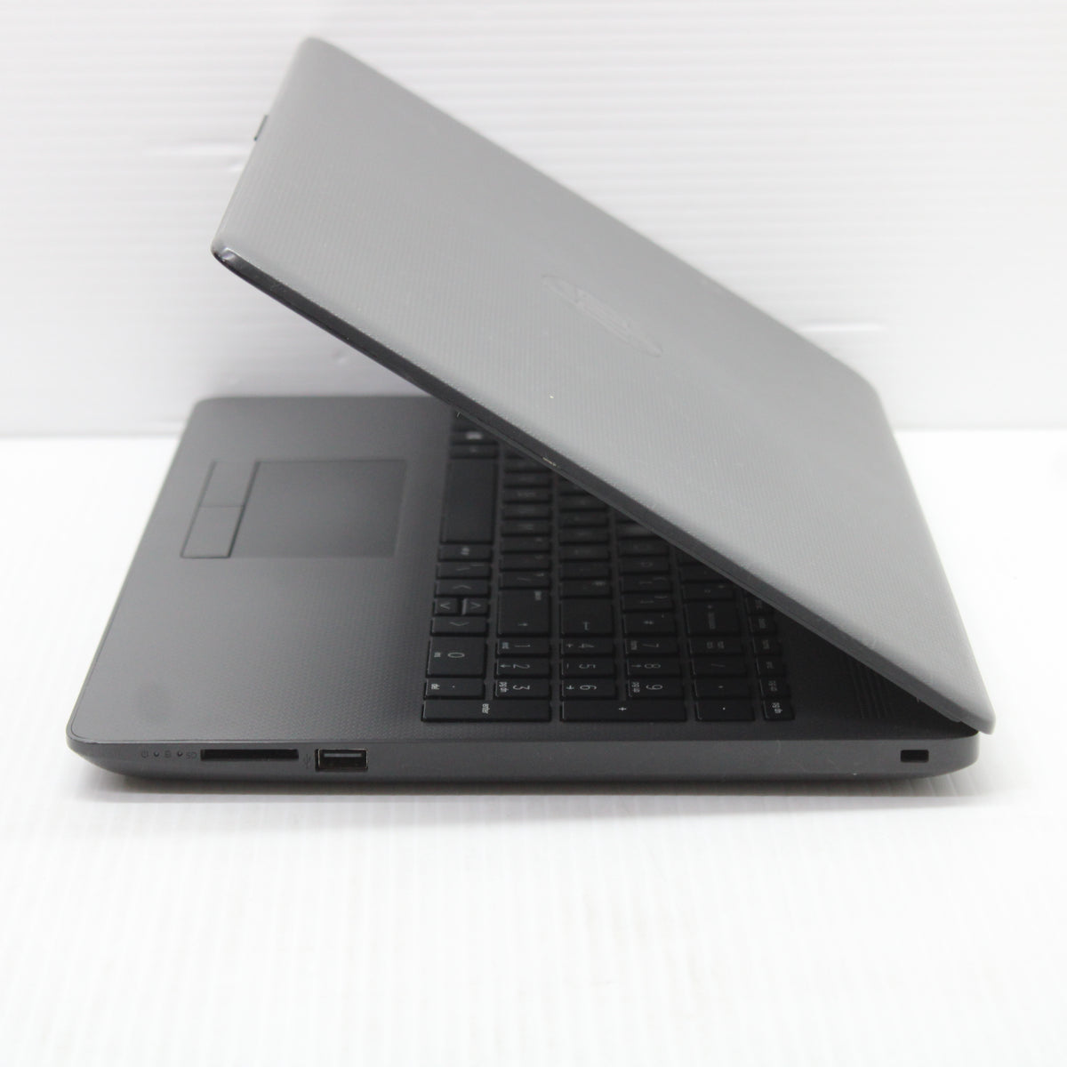 HP NoteBook 255 G7 15.6 inch 8GB RAM 256GB SSD AMD Ryzen 3 3200U Windows 11