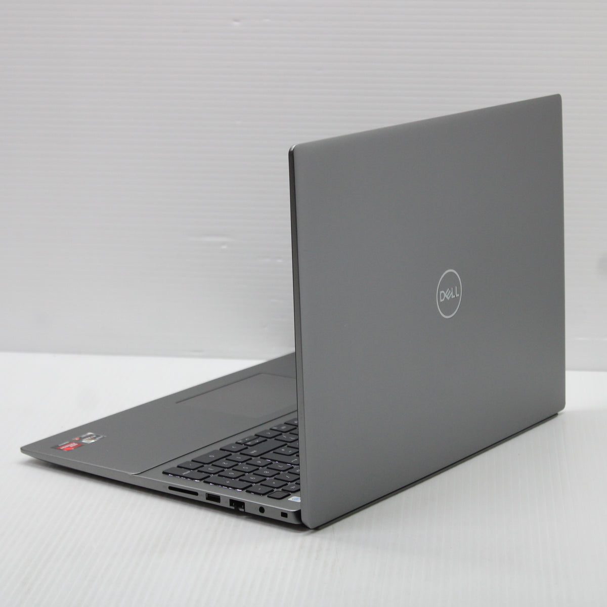 Dell Vostro Ryzen 7 Laptop 5625 16 inch 16GB RAM 512GB NVMe AMD 5825U Windows 11