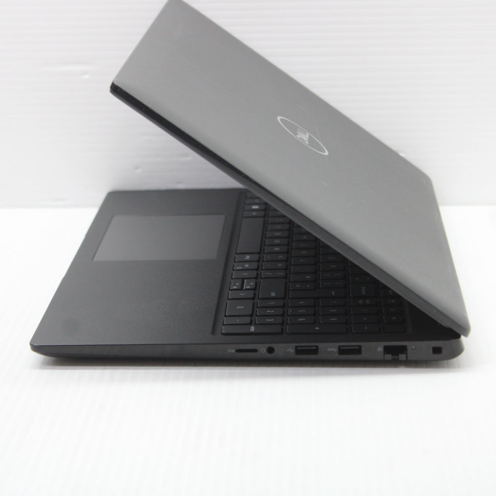 Dell Latitude i5 Laptop 15.6 in 3520 8GB RAM 256GB NVMe Intel 1135G7 Windows 11