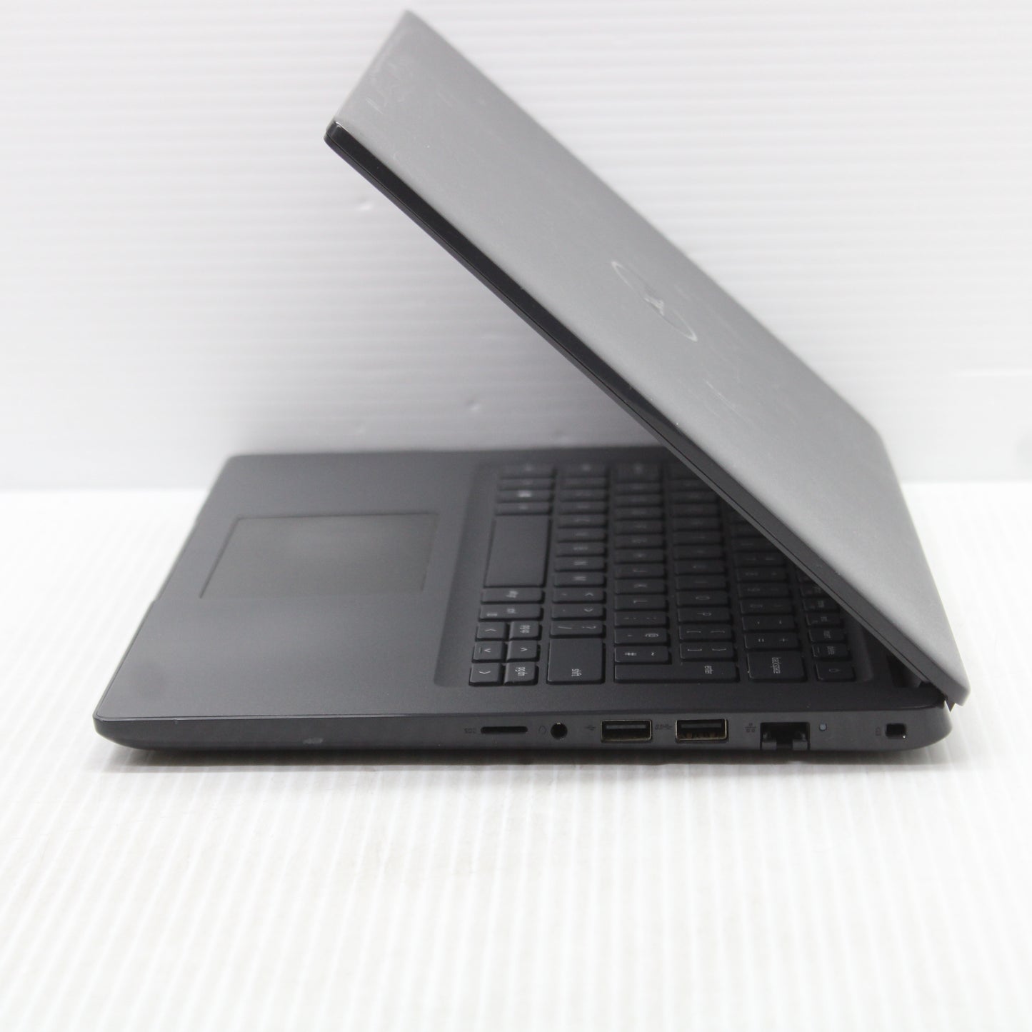 Dell | 3410 | i5-10210U | 8GB DDR4 3200MHz (1 module) | 256GB NVMe SSD | Used - Acceptable