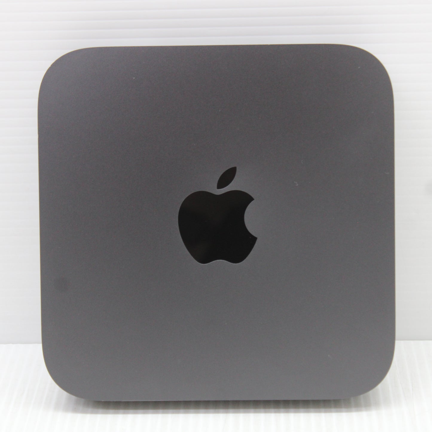 Apple | Mac mini (2018) | Intel Core i7-8700B | 32GB DDR4 2667MHz (2 modules) | 1 TB NVMe SSD | Very Good - Refurbished