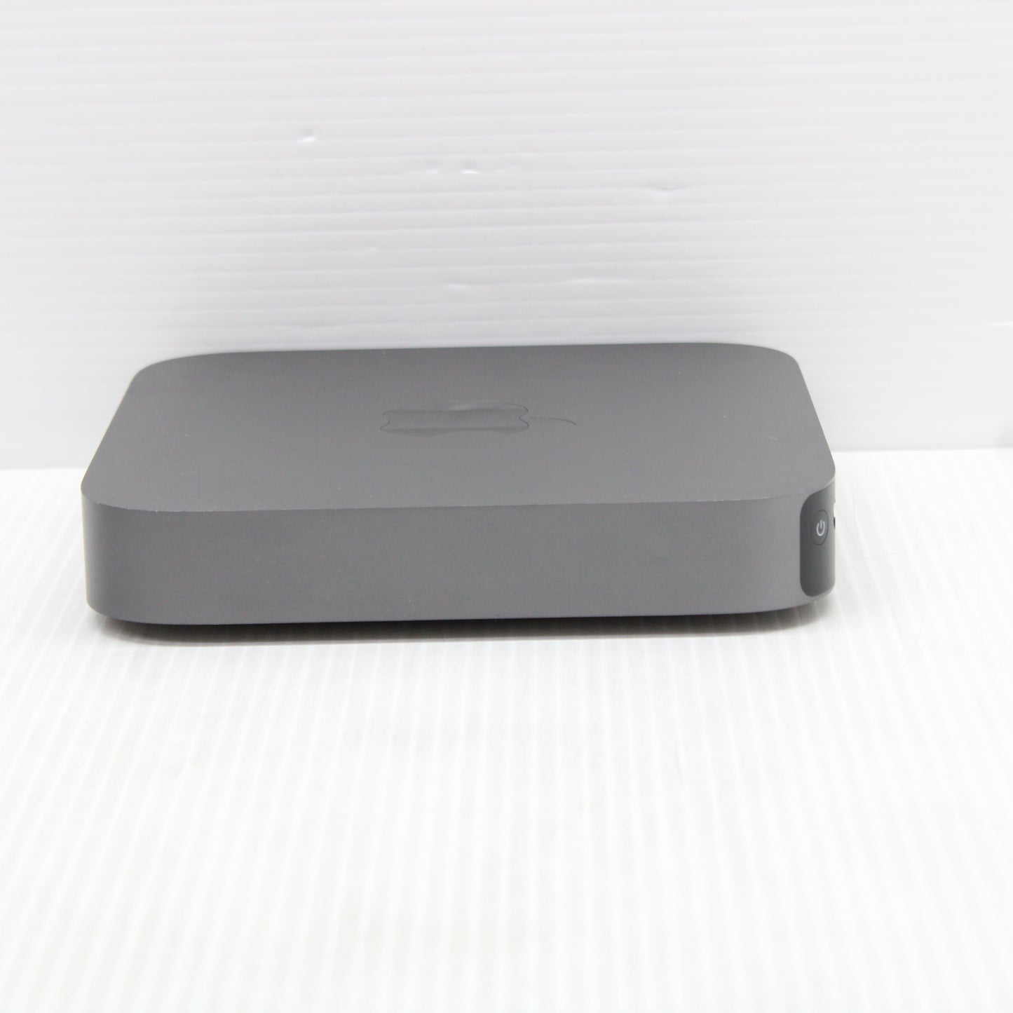 Apple | Mac mini (2018) | Intel Core i7-8700B | 32GB DDR4 2667MHz (2 modules) | 1 TB NVMe SSD | Very Good - Refurbished