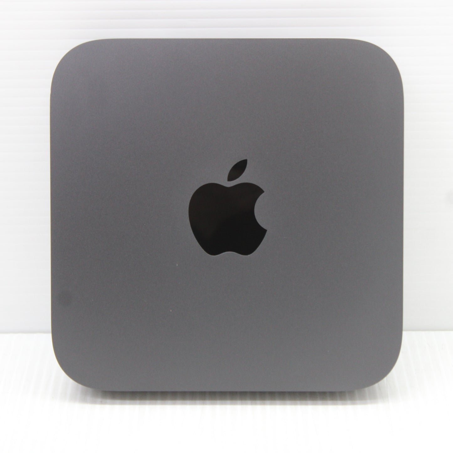 Apple | Mac mini (2018) | Intel Core i7-8700B | 8GB DDR4 2667MHz (2 modules) | 2 TB NVMe SSD | Very Good - Refurbished