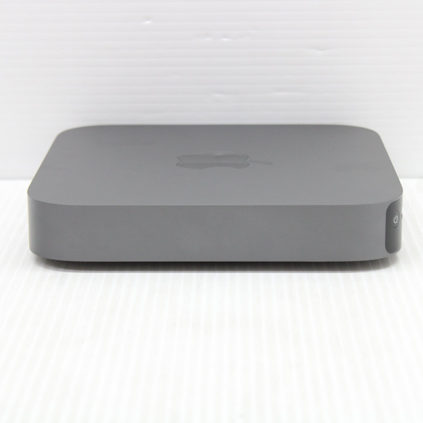 Apple | Mac mini (2018) | Intel Core i7-8700B | 8GB DDR4 2667MHz (2 modules) | 2 TB NVMe SSD | Very Good - Refurbished