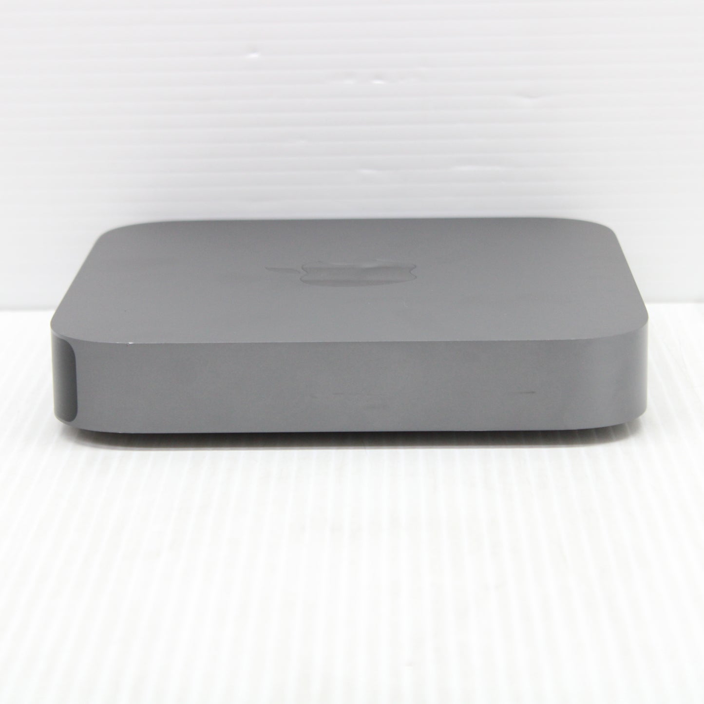 Apple | Mac mini (2018) | Intel Core i7-8700B | 8GB DDR4 2667MHz (2 modules) | 2 TB NVMe SSD | Very Good - Refurbished