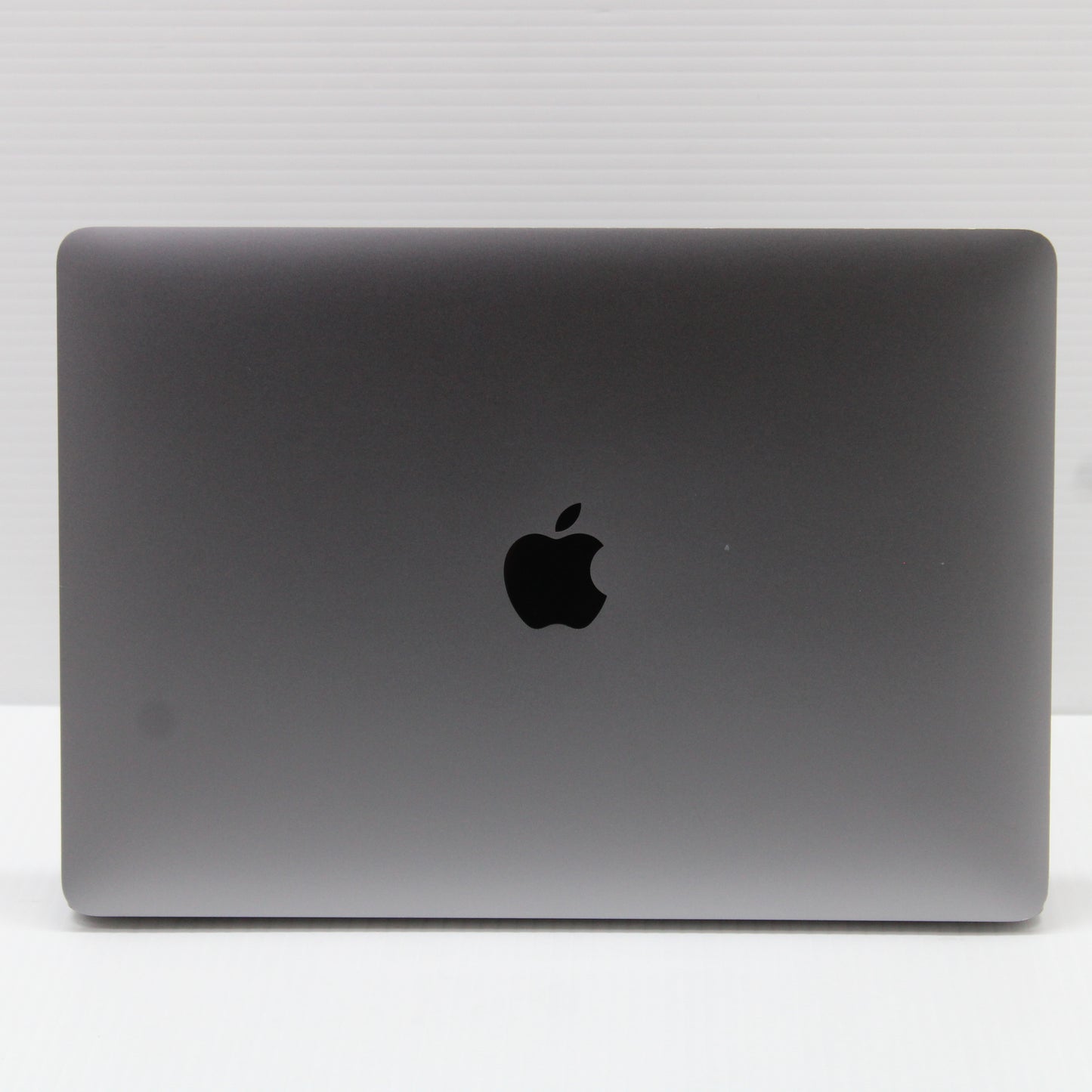 Apple MacBook Pro i7 (13-inch, 2019) 13.3 in 16GB RAM 500GB NVMe macOS Sequoia