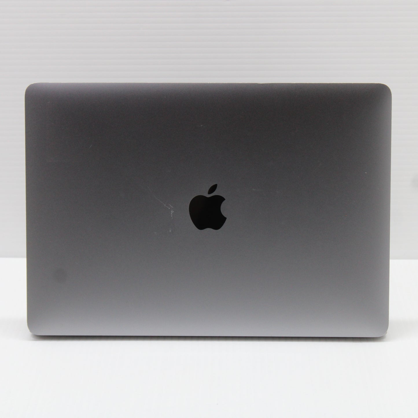 Apple MacBook Pro i7 (13-inch, 2019) 13.3 in 16GB RAM 500GB NVMe macOS Sequoia