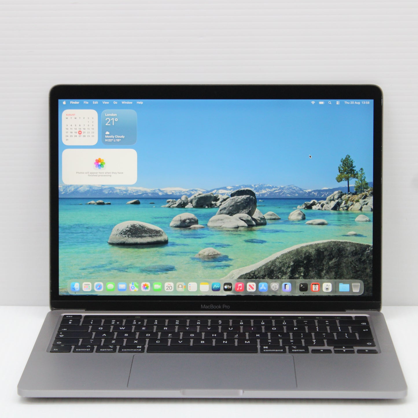 Apple MacBook Pro (13-inch, 2020) Laptop 13.3 inch 32GB RAM 1TB NVMe SSD i7-1068NG7 WiFi macOS Tahoe 26.6.2