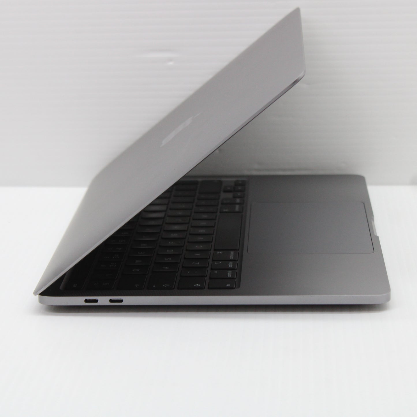 Apple MacBook Pro i7 (13-inch, 2020) 13.3 in 32GB RAM 1TB NVMe macOS Tahoe