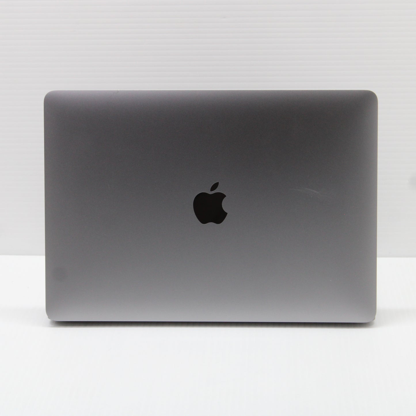 Apple MacBook Pro i7 (13-inch, 2020) 13.3 in 32GB RAM 1TB NVMe macOS Tahoe