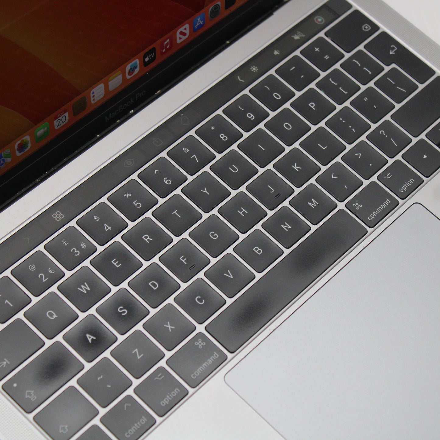 Apple MacBook Pro i7 (13-inch 2017) 13.3 in 16GB RAM 500GB NVMe macOS Ventura