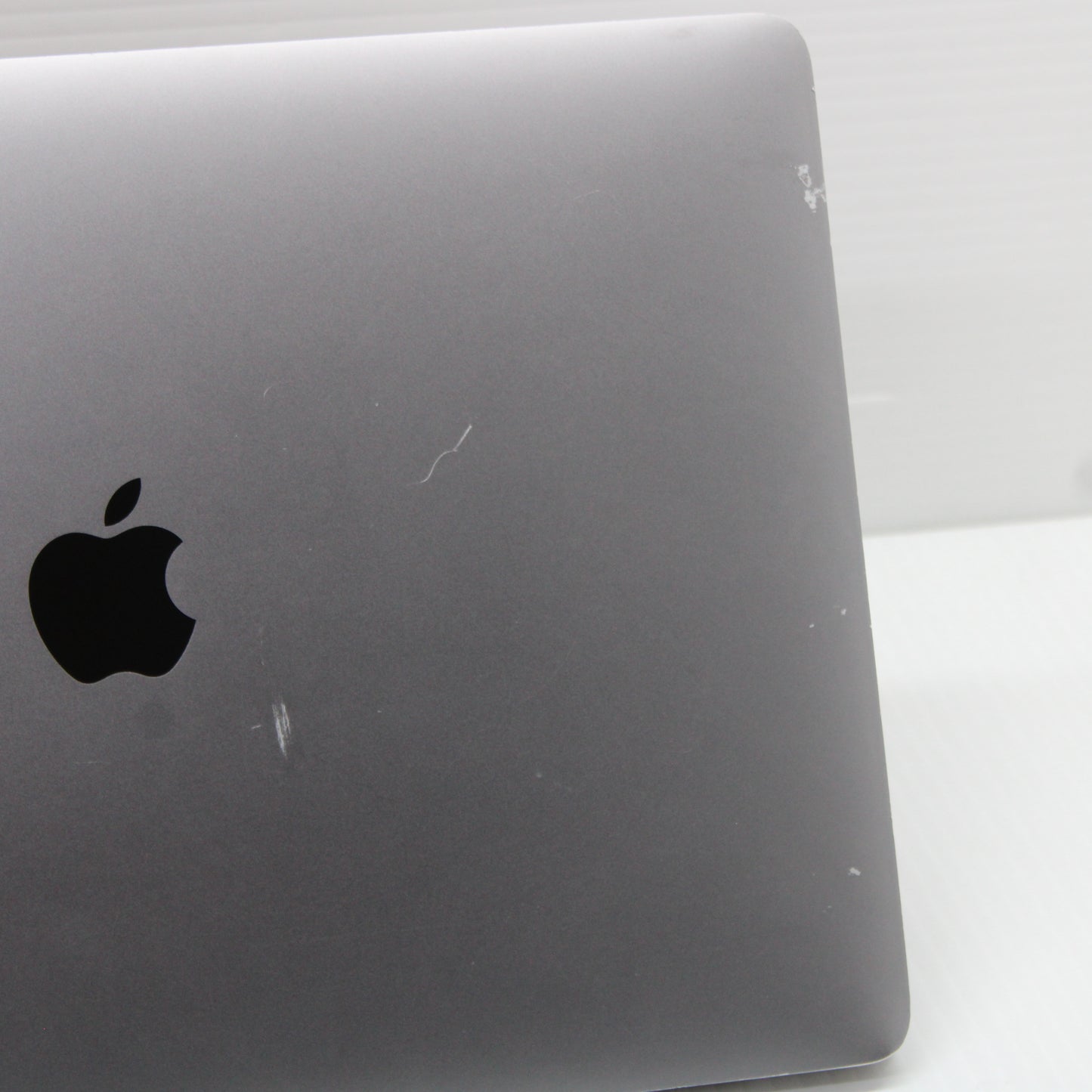 Apple MacBook Pro i7 (13-inch 2017) 13.3 in 16GB RAM 500GB NVMe macOS Ventura