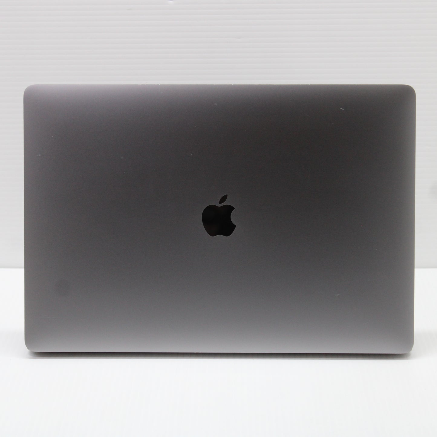 Apple MacBook Pro i9 (16-inch, 2019) 16 in 64GB RAM 2TB NVMe 9980HK macOS Tahoe