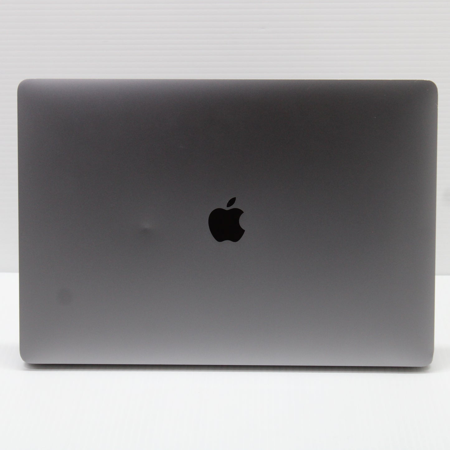 Apple MacBook Pro i9 (16-inch, 2019) 16 in 64GB RAM 2TB NVMe 9980HK macOS Tahoe
