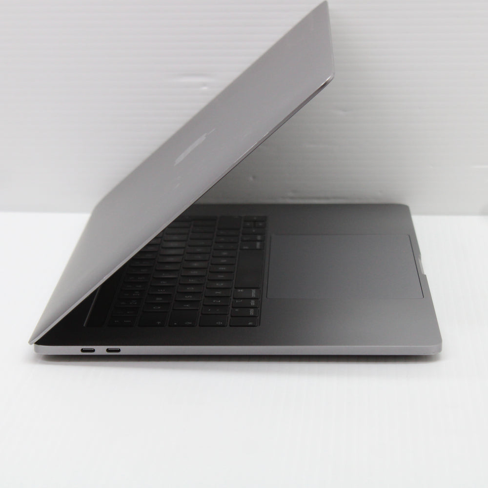 Apple MacBook Pro i9 (15-inch, 2018) 15.4 in 32GB RAM 1TB NVMe 8950HK Sequoia