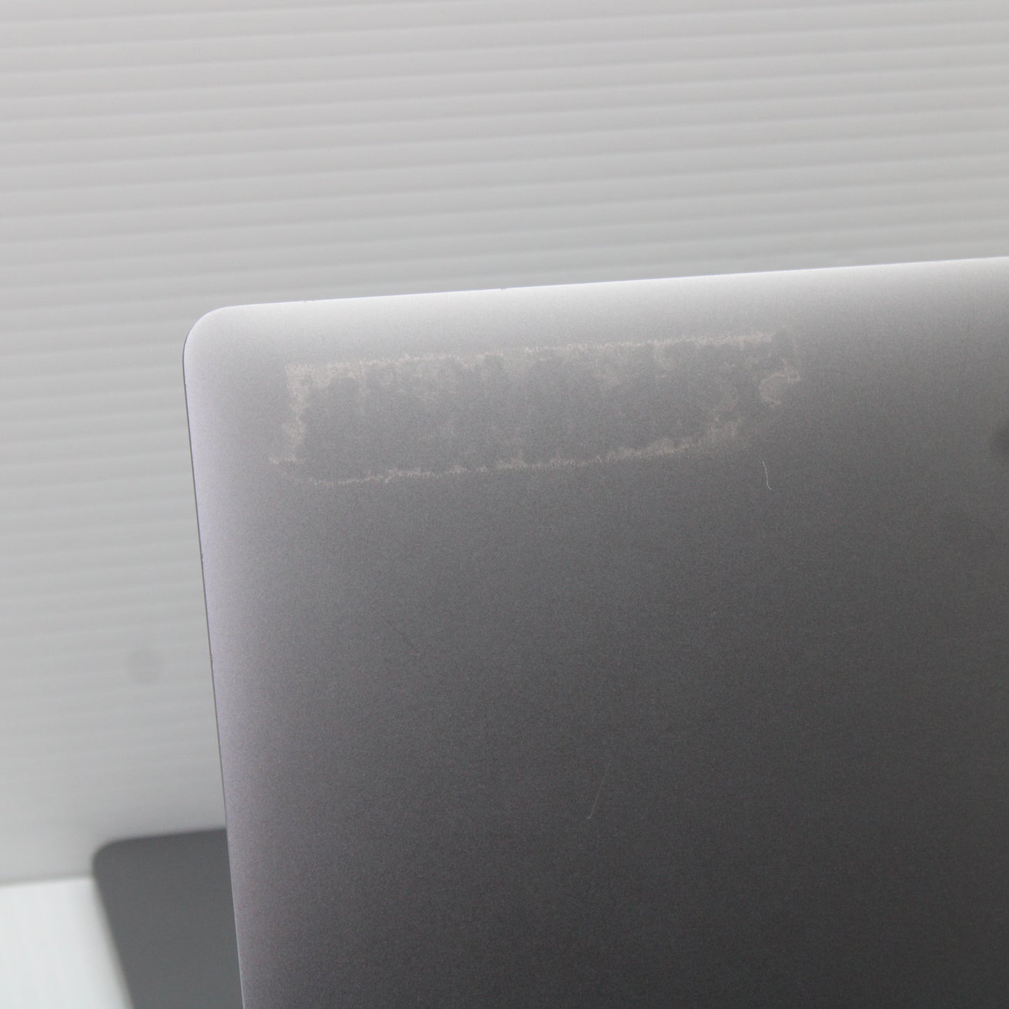 Apple MacBook Pro i9 (15-inch, 2018) 15.4 in 32GB RAM 1TB NVMe 8950HK Sequoia
