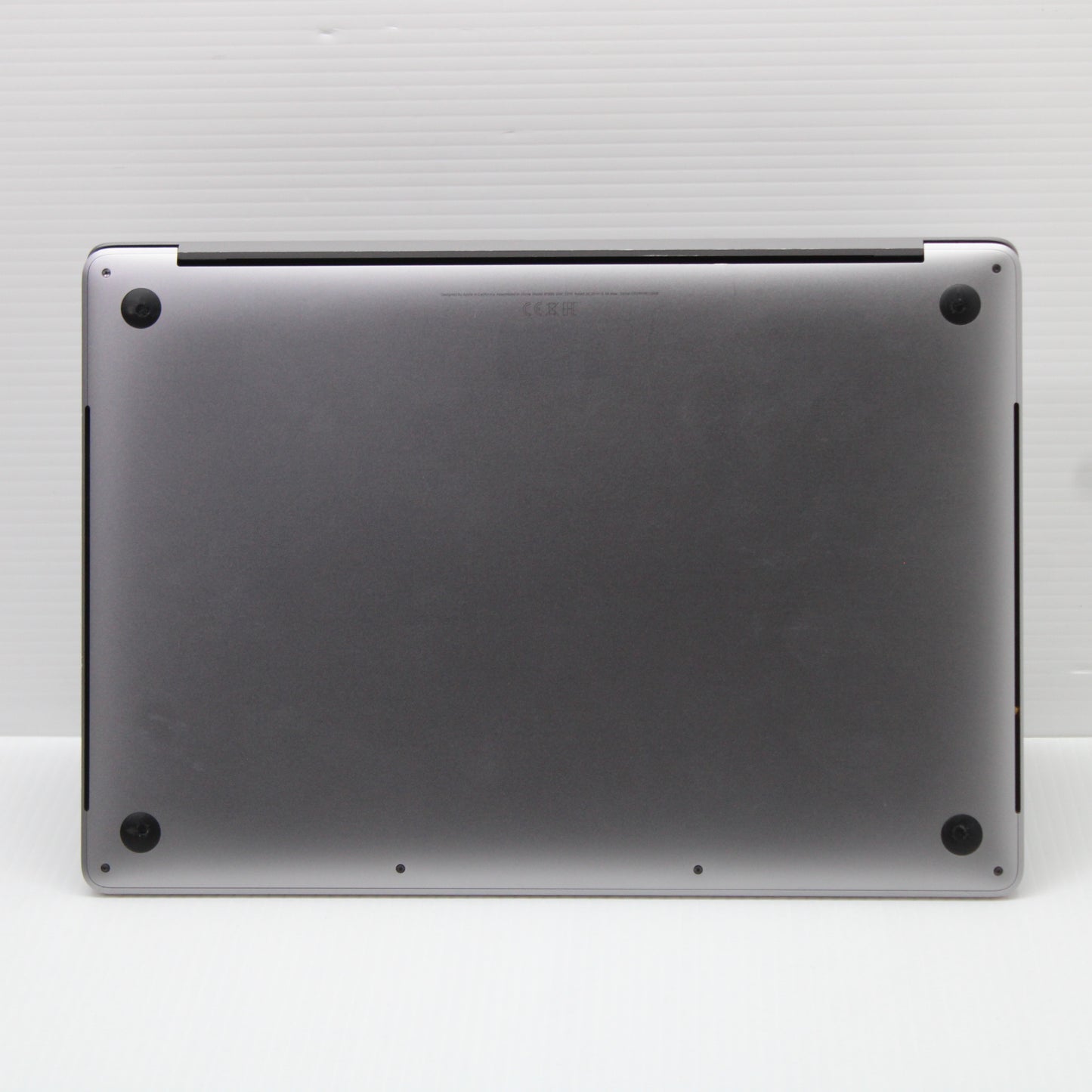 Apple MacBook Pro i9 (15-inch, 2018) 15.4 in 32GB RAM 1TB NVMe 8950HK Sequoia