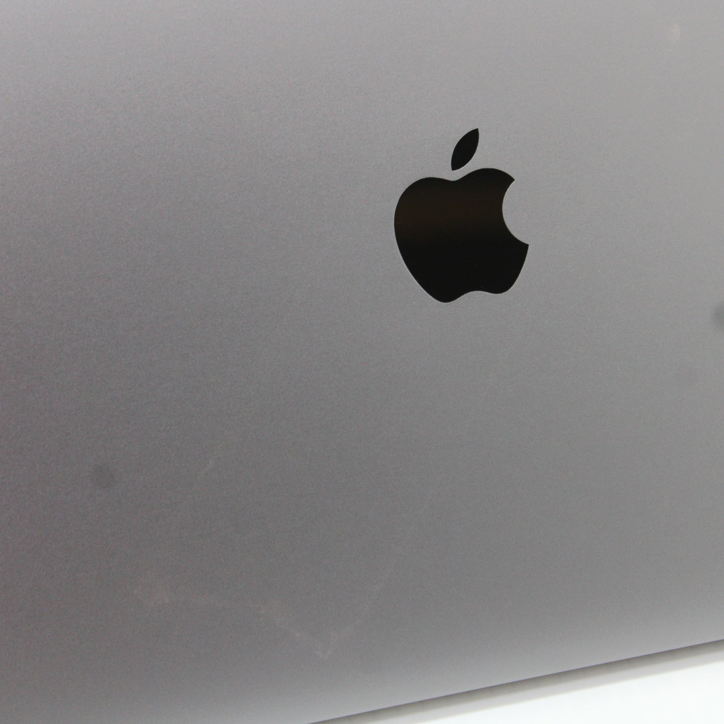 Apple MacBook Pro i7 (13-inch, 2019) 13.3 in 16GB RAM 1TB NVMe SSD macOS Sequoia