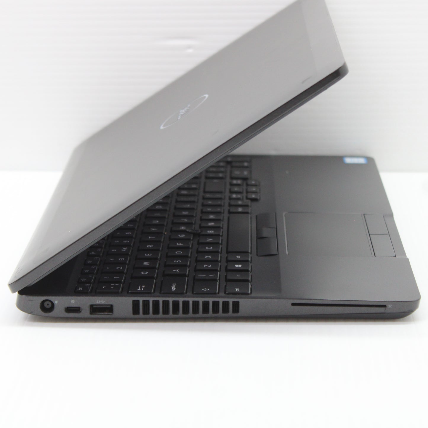 Dell Latitude i5 Laptop 5500 15.6 inch 8GB RAM 256GB NVMe Intel 8265U Windows 11