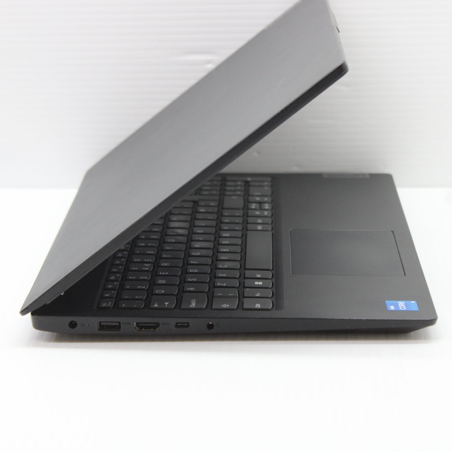 Lenovo NoteBook i5 Laptop V15 15.6 in 8GB RAM 256GB NVMe Intel 13420H Windows 11