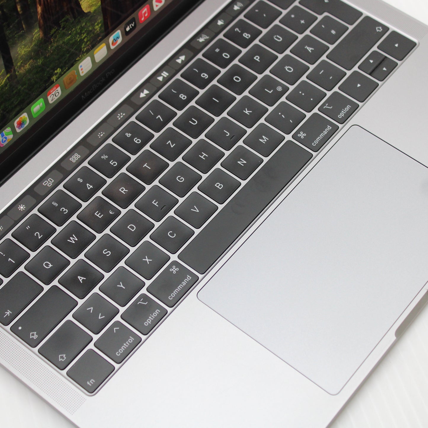 Apple MacBook Pro 13 2019 Intel i7 8569U Laptop 16GB RAM 1TB NVMe SSD Sequoia