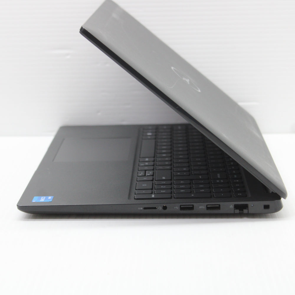 Dell Latitude i5 Laptop 3520 15.6 in 8GB RAM 256GB NVMe Intel 1135G7 Windows 11