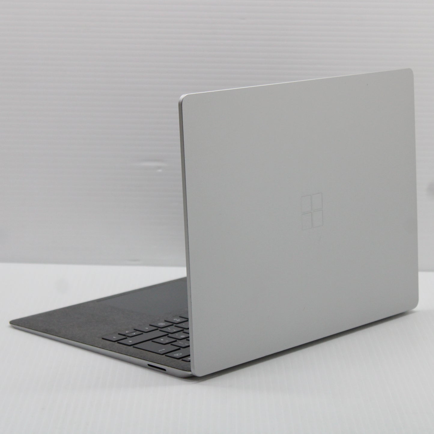 Microsoft Surface i7 Laptop 3 13.5 inch 16GB DDR4 RAM 256GB NVMe Intel 1065G7