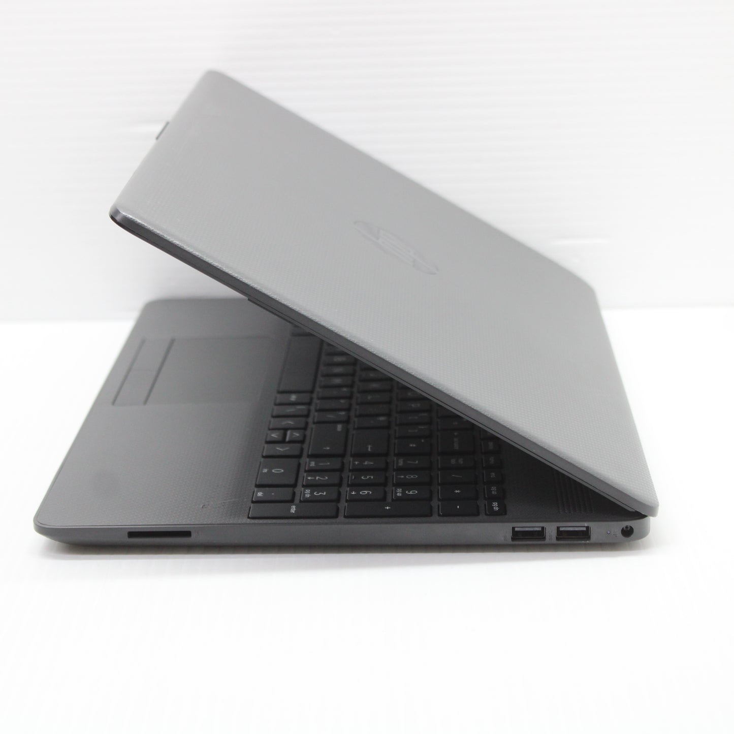 HP NoteBook Ryzen 5 Laptop 255 G8 15 in 8GB RAM 256GB NVMe AMD 3500U Windows 11