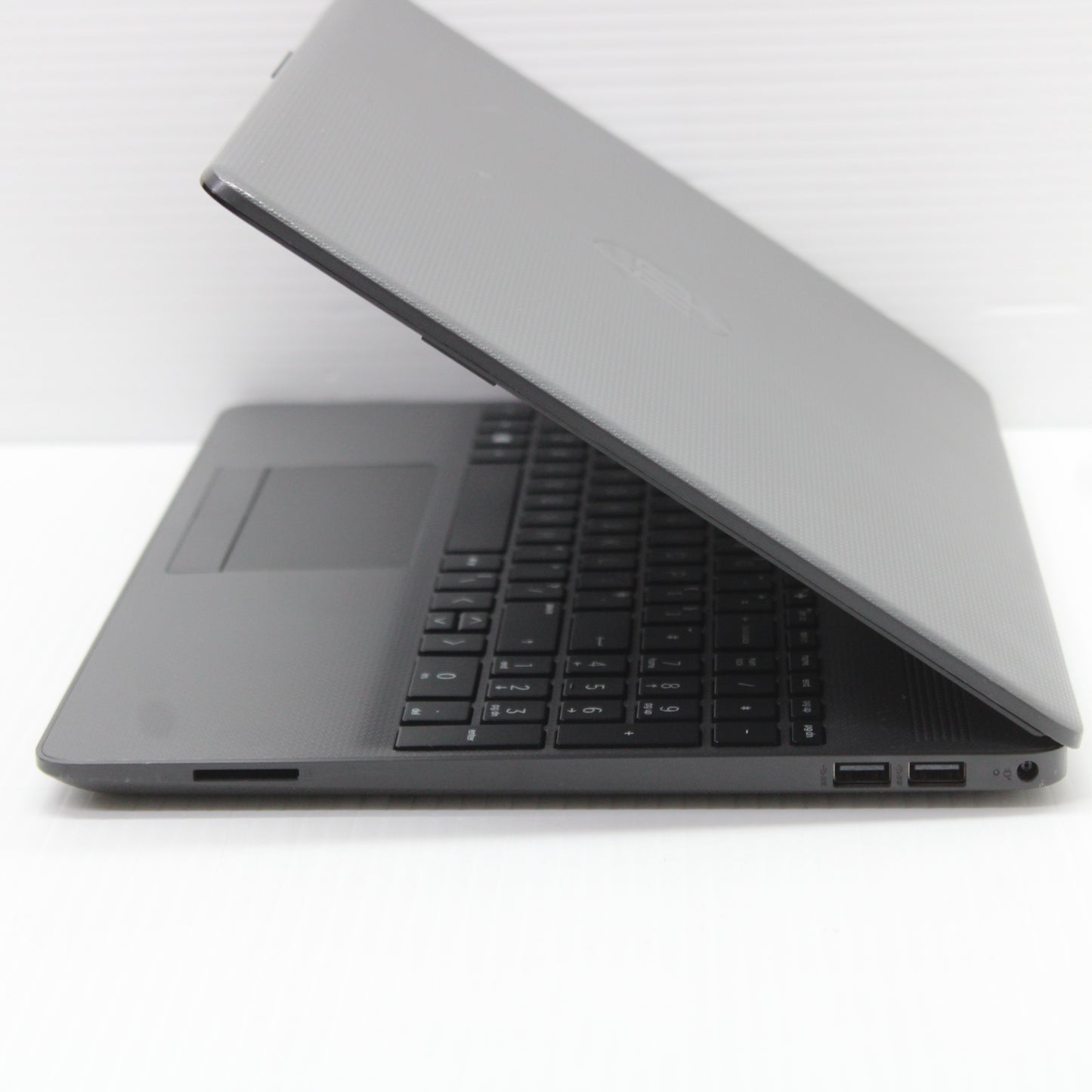 HP NoteBook Ryzen 5 Laptop 255 G8 15 in 8GB RAM 256GB NVMe AMD 3500U Windows 11