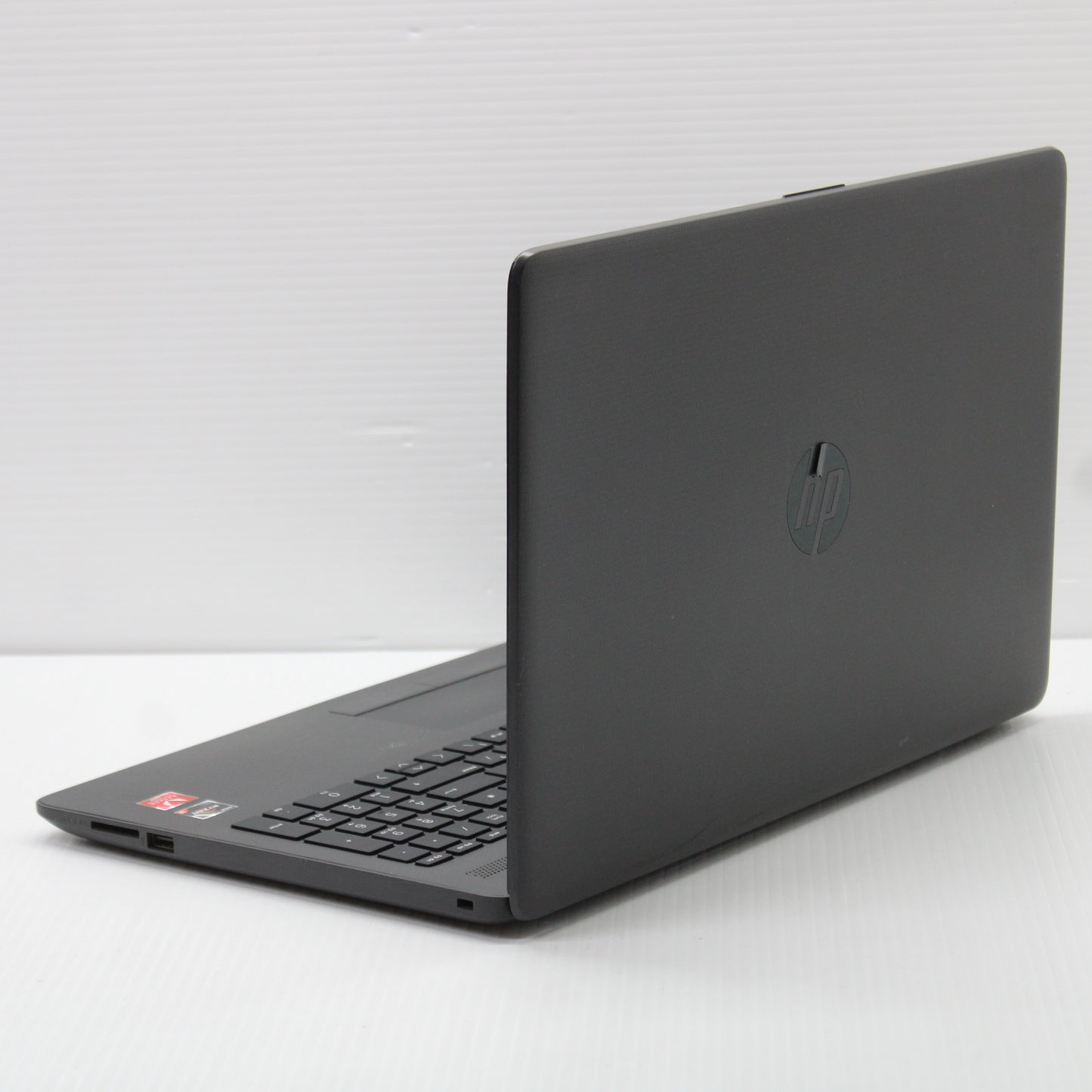 HP NoteBook 255 G7 15.6 inch 8GB RAM 256GB SSD AMD Ryzen 3 2200U Windows 11