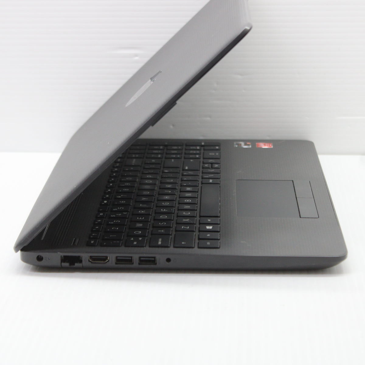 HP NoteBook 255 G7 15.6 inch 8GB RAM 256GB SSD AMD Ryzen 3 2200U Windows 11