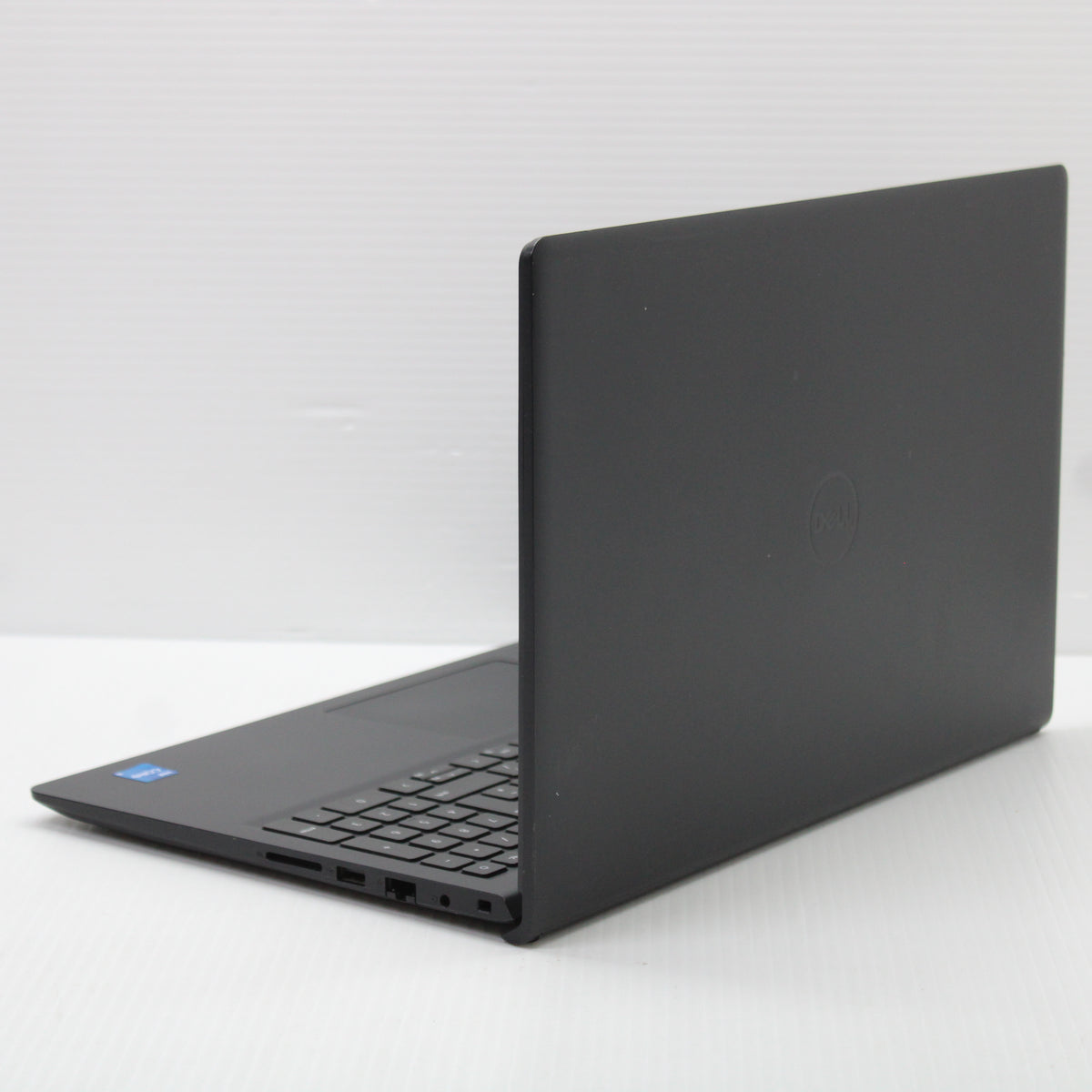 Dell Vostro i5 Laptop 15.6 in 3520 16GB RAM 256GB NVMe Intel 1235u Windows 11